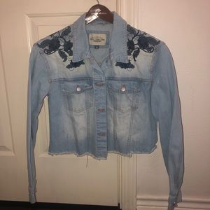 Cropped light wash jean jacket